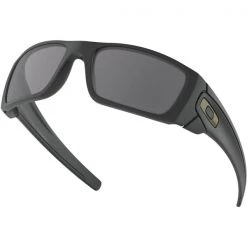 Lunettes De Soleil Lifestyle OAKLEY FUEL CELL MAT BLK / GRY POLA 22 Noir -Ekosport Soldes 1 13165 oo9096 05 05